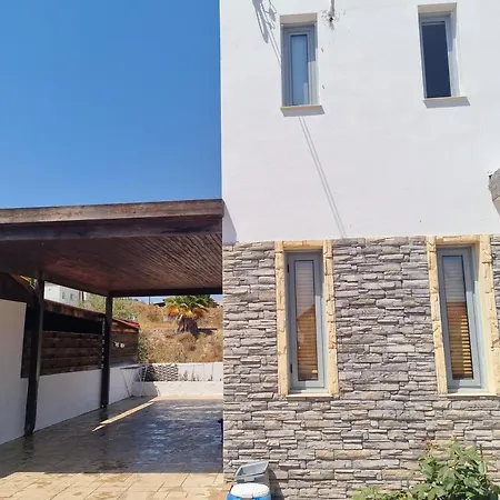 Villa Impeccable 3-bed In *