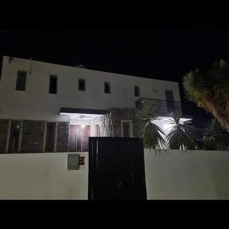 Impeccable 3-bed In Villa Nicosia