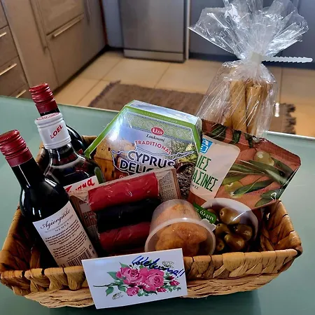 Villa Impeccable 3-bed In *