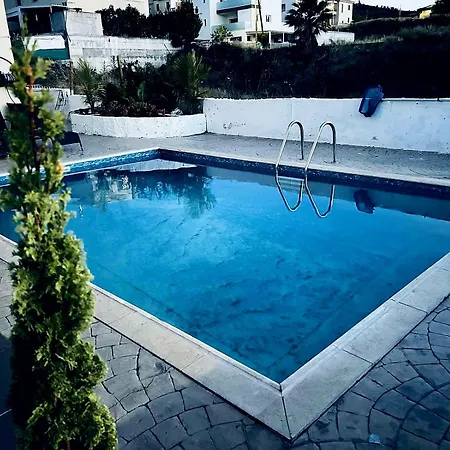 Impeccable 3-bed In Villa *